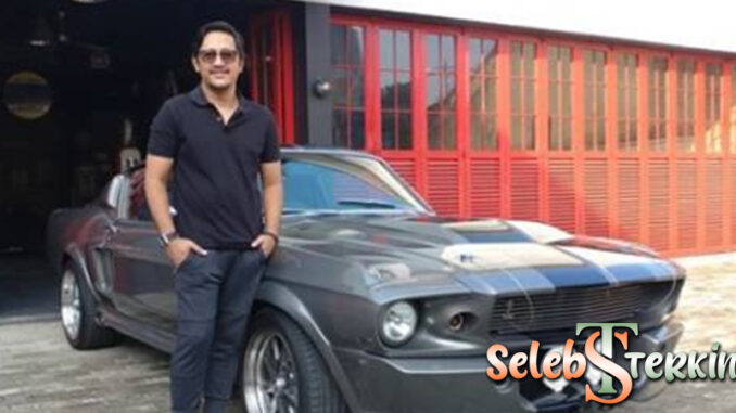 Andre Taulany dan Gairahnya Mobil Mewah Ford Mustang Antik