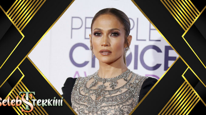 Jennifer Lopez Percaya Diri Tanpa Celana Dalam